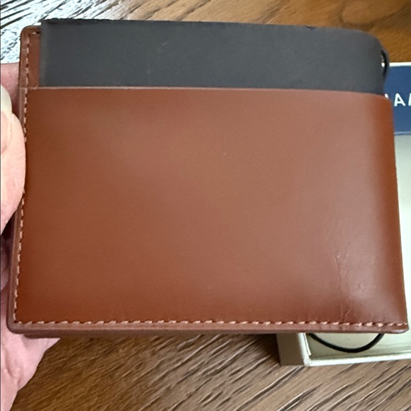 Cole Haan Brown genuine leather wallet and card holder. 6 holders & bill holder. - Picture 11 of 12